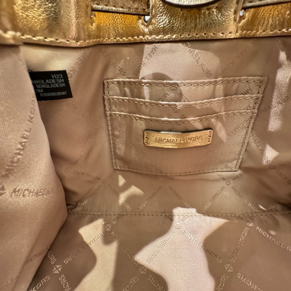 Michael Kors Mina Small Belted Chain Shoulder Crossbody Bag Pale Gold - Picture 9 of 11